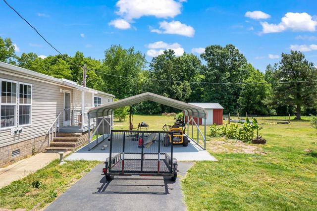 6439 Cedar Grove Rd, Big Sandy, TN 38221