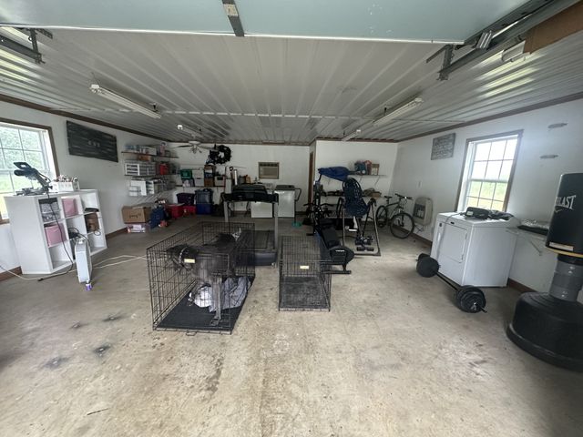 6439 Cedar Grove Rd, Big Sandy, TN 38221