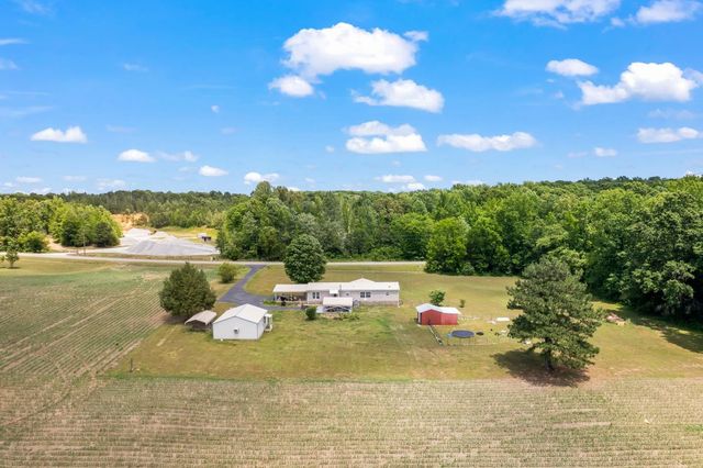 6439 Cedar Grove Rd, Big Sandy, TN 38221