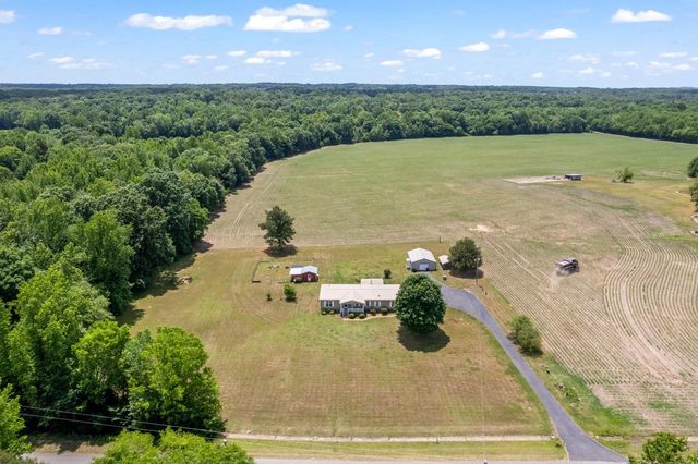 6439 Cedar Grove Rd, Big Sandy, TN 38221