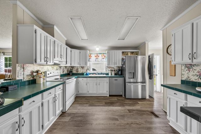 6439 Cedar Grove Rd, Big Sandy, TN 38221