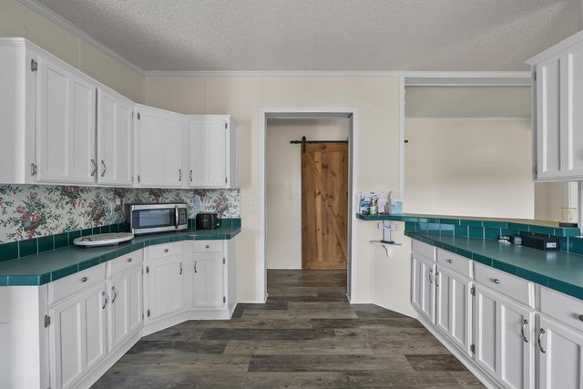 6439 Cedar Grove Rd, Big Sandy, TN 38221