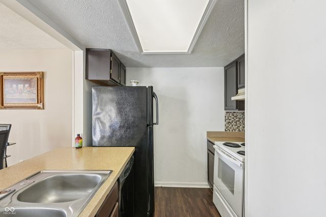 7135 Bay Point Court, Indianapolis, IN 46214