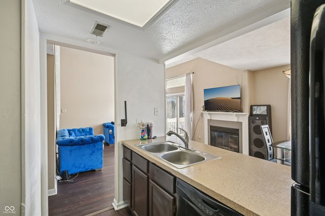 7135 Bay Point Court, Indianapolis, IN 46214