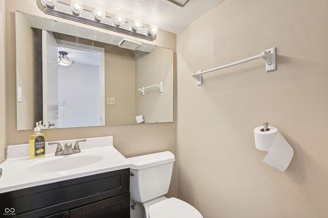 7135 Bay Point Court, Indianapolis, IN 46214