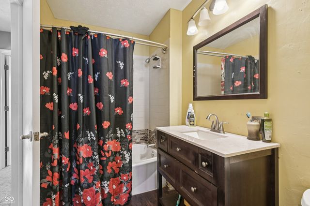 7135 Bay Point Court, Indianapolis, IN 46214