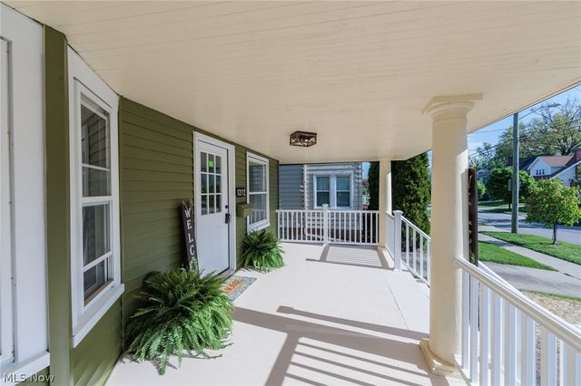 1272 Warren Road, Lakewood, OH 44107
