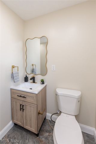 1272 Warren Road, Lakewood, OH 44107