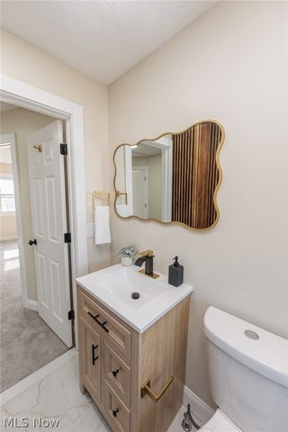 1272 Warren Road, Lakewood, OH 44107