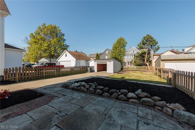 1272 Warren Road, Lakewood, OH 44107