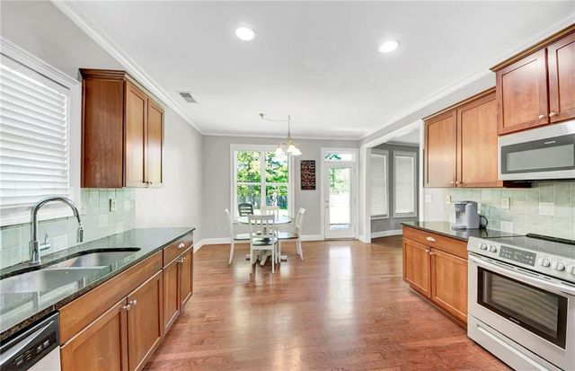 20 Brookside Way NW, Cartersville, GA 30121