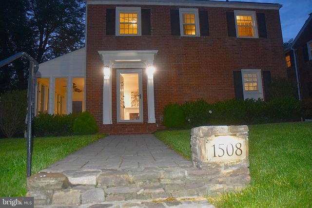 1508 N KENTUCKY ST, Arlington, VA 22205