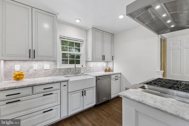 1508 N KENTUCKY ST, Arlington, VA 22205