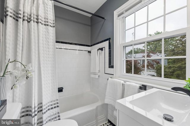 1508 N KENTUCKY ST, Arlington, VA 22205