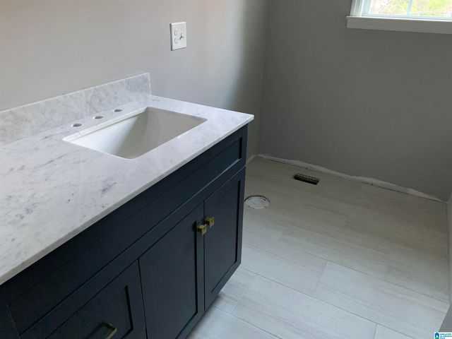 841 LAKESHORE CIRCLE, Warrior, AL 35180