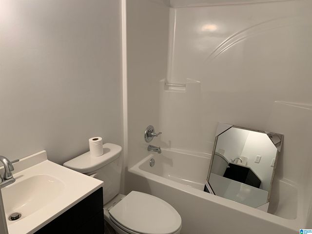 841 LAKESHORE CIRCLE, Warrior, AL 35180