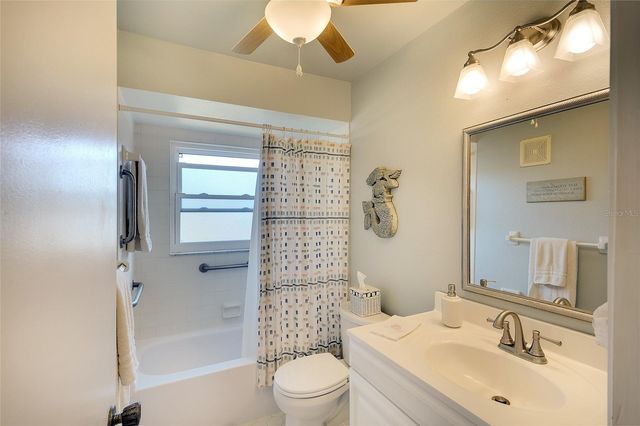 5602 12TH AVENUE W 5602, Bradenton, FL 34209