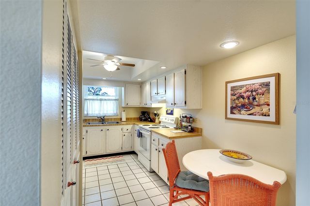 5602 12TH AVENUE W 5602, Bradenton, FL 34209