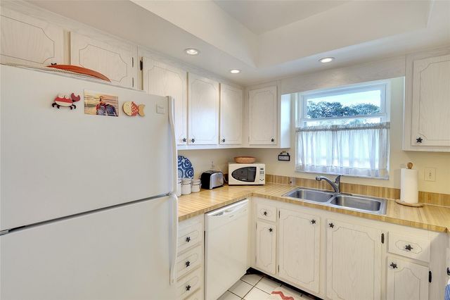 5602 12TH AVENUE W 5602, Bradenton, FL 34209