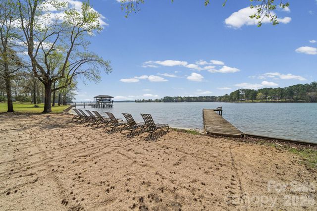 2262 Beaver Creek Road, Camden, SC 29020