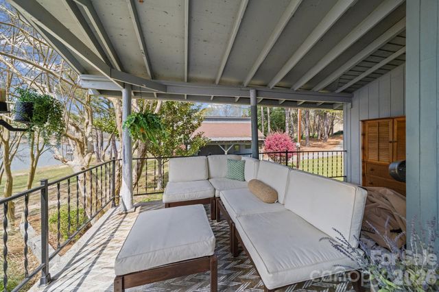 2262 Beaver Creek Road, Camden, SC 29020