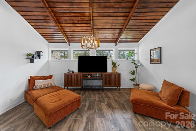 2262 Beaver Creek Road, Camden, SC 29020
