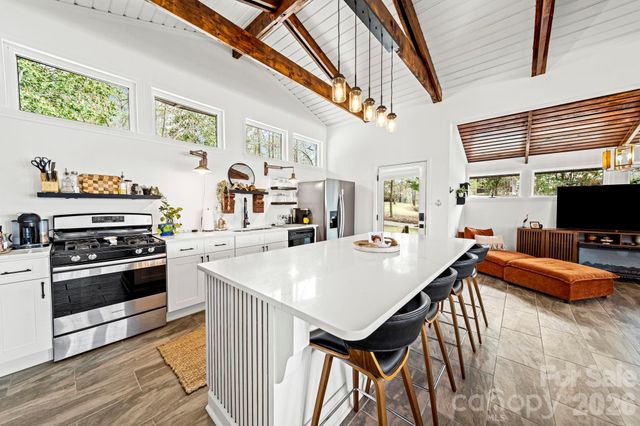 2262 Beaver Creek Road, Camden, SC 29020