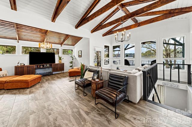 2262 Beaver Creek Road, Camden, SC 29020