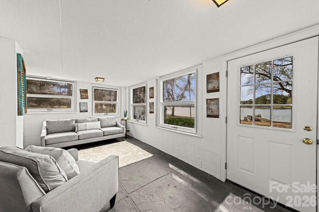 2262 Beaver Creek Road, Camden, SC 29020