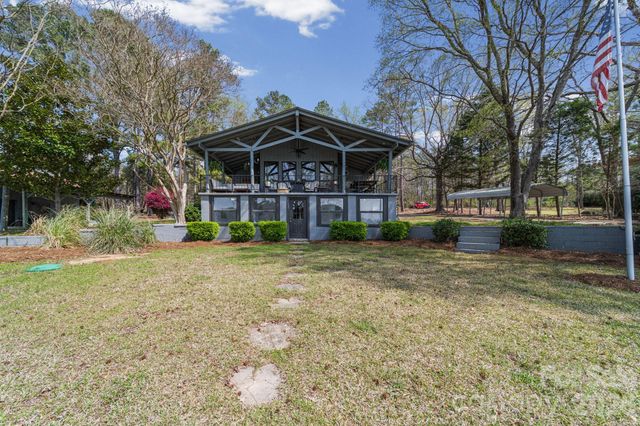 2262 Beaver Creek Road, Camden, SC 29020
