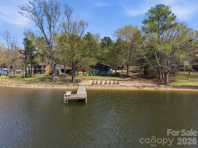 2262 Beaver Creek Road, Camden, SC 29020