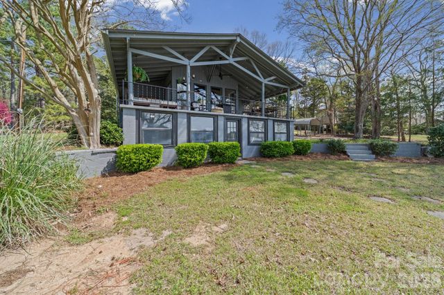 2262 Beaver Creek Road, Camden, SC 29020