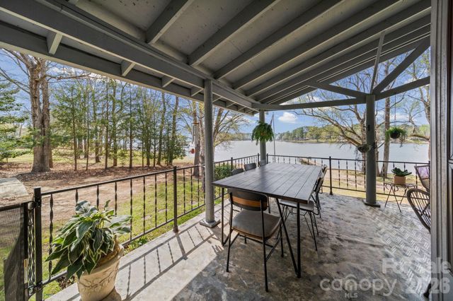 2262 Beaver Creek Road, Camden, SC 29020