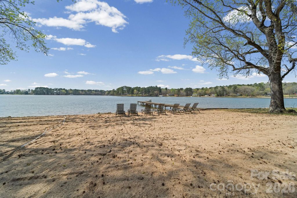 2262 Beaver Creek Road, Camden, SC 29020