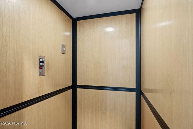 312 Lord Berkeley Drive, Emerald Isle, NC 28594