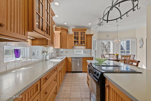 312 Lord Berkeley Drive, Emerald Isle, NC 28594