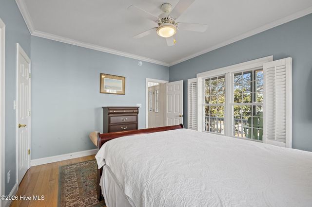 312 Lord Berkeley Drive, Emerald Isle, NC 28594