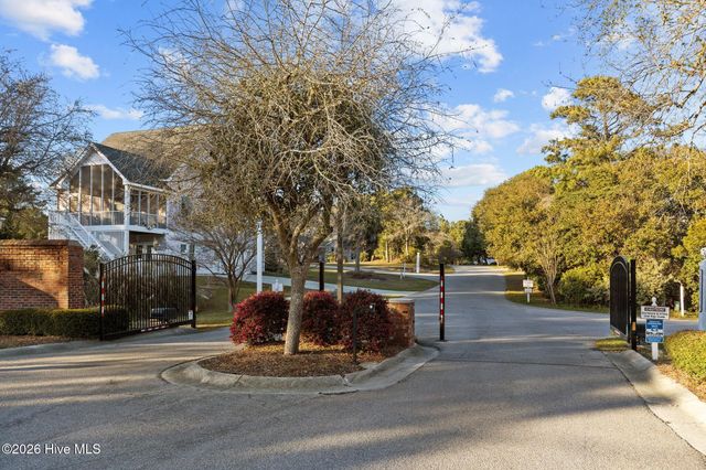 312 Lord Berkeley Drive, Emerald Isle, NC 28594