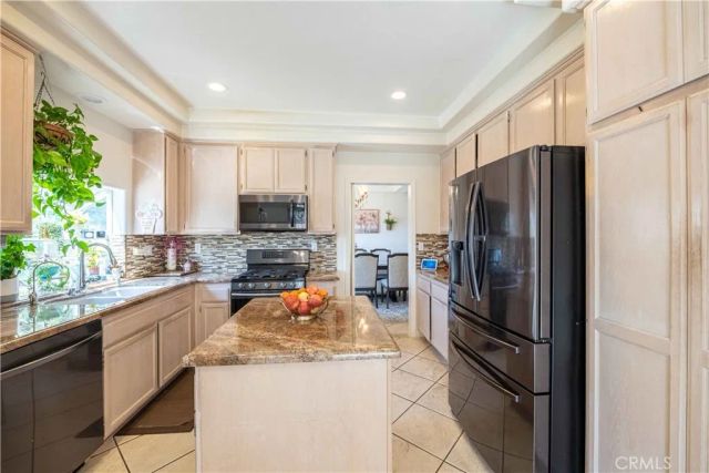 985 Brandon Avenue, Simi Valley, CA 93065