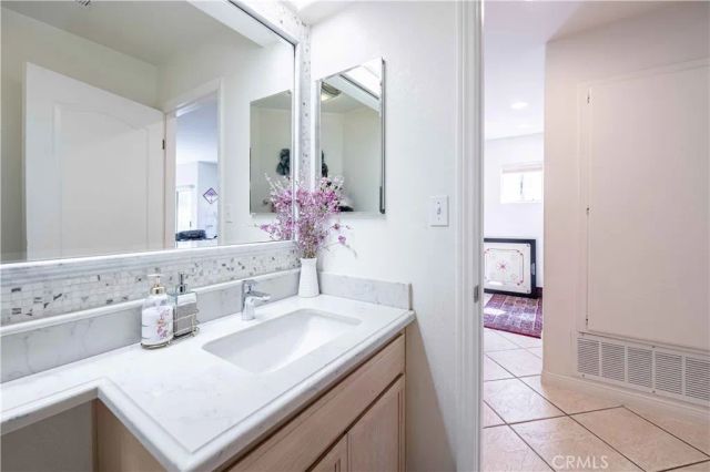 985 Brandon Avenue, Simi Valley, CA 93065