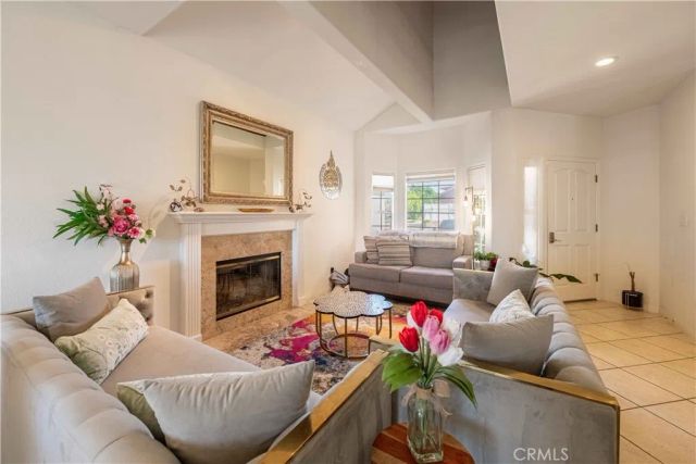 985 Brandon Avenue, Simi Valley, CA 93065