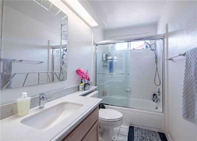 985 Brandon Avenue, Simi Valley, CA 93065