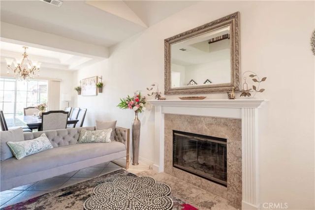 985 Brandon Avenue, Simi Valley, CA 93065