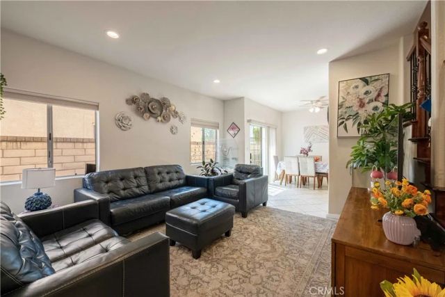 985 Brandon Avenue, Simi Valley, CA 93065