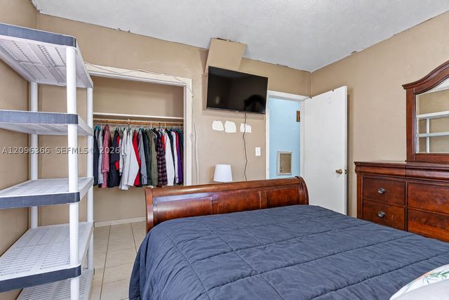 1409 NE 152nd St, North Miami Beach, FL 33162