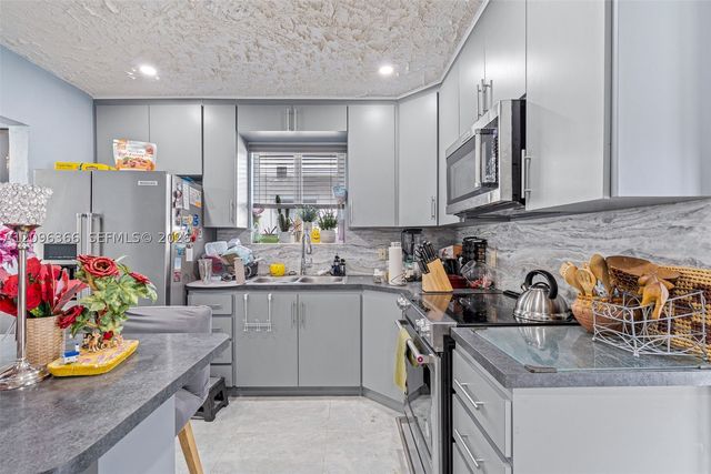 1409 NE 152nd St, North Miami Beach, FL 33162