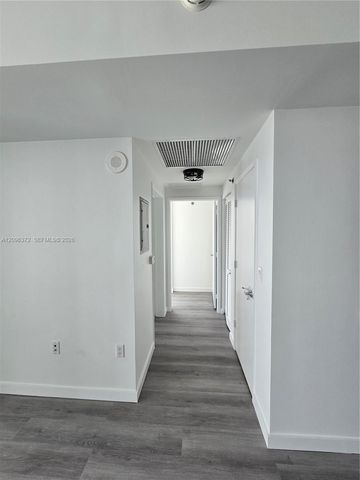 950 Brickell Bay Drive 3300, Miami, FL 33131
