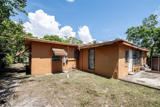 13785 NW 5th Ave, North Miami, FL 33168