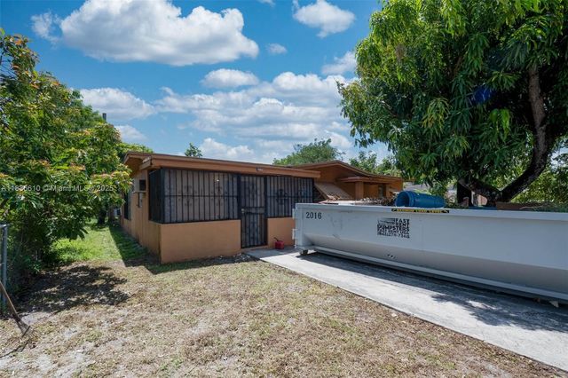 13785 NW 5th Ave, North Miami, FL 33168