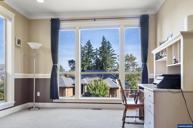 4697 Southampton Dr SE, Salem, OR 97302